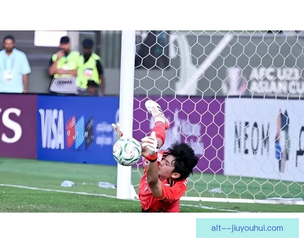 中国男足U23友谊赛鏖战韩国终场1比1平局