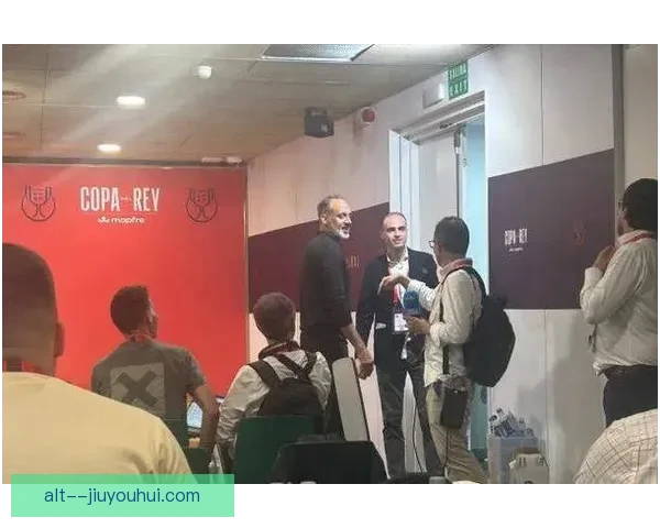 萨尔茨堡红牛解雇主帅斯特鲁伯 内部提拔青训教练紧急救火