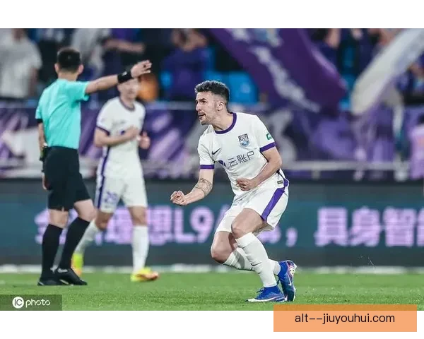 纳萨里奥连续攻破对手球门上演神仙进球秀